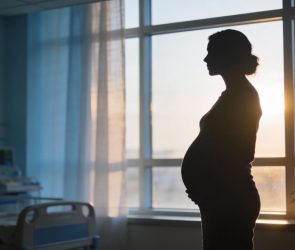 Comment fait-on pour accouchement sous x ?